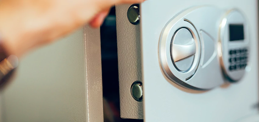 Fingerprint Safe Openers in Lawndale, CA