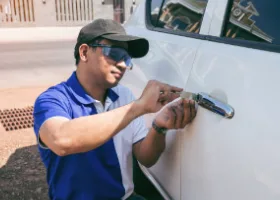 Car Locksmith in Lawndale, CA